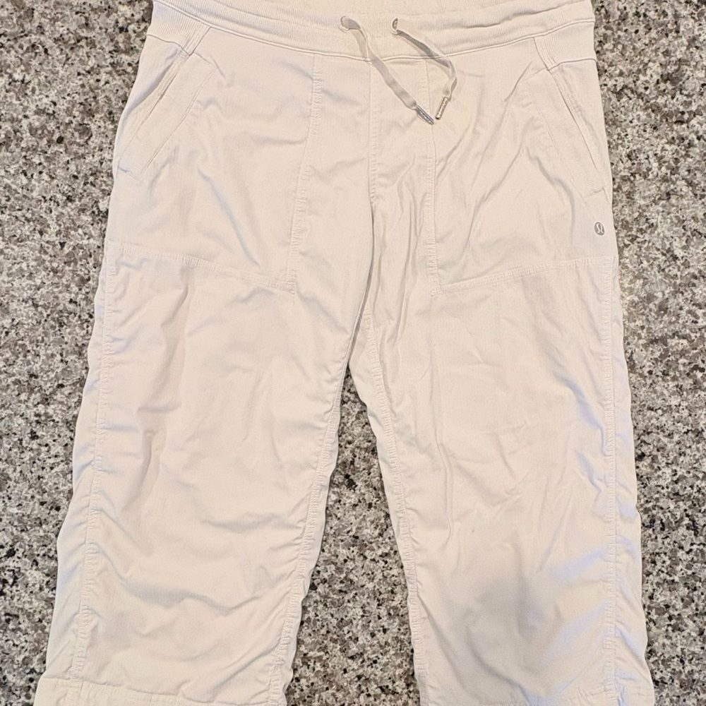 lululemon athletica Light Beige Capri Pants
